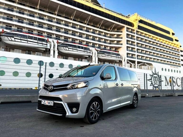 Golden Circle with Lunch & Blue Lagoon Transfer (Up to 8 p.) - Why This Tour Works for Different Travelers