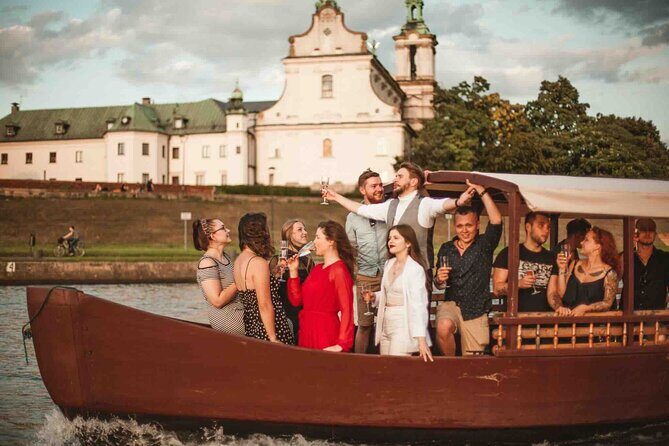 Gondola cruise The Vistula River Krakow private tour up to 12 person - Itinerary Breakdown: What Will You See?