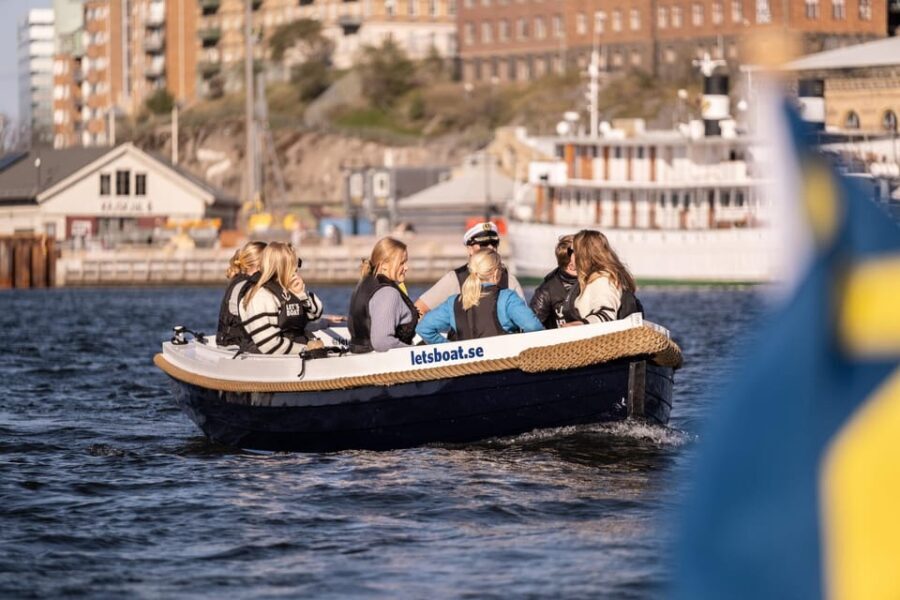 Gothenburg city center: Electric selfdrive boat tour - The Itinerary: What You Can Expect at Each Stop