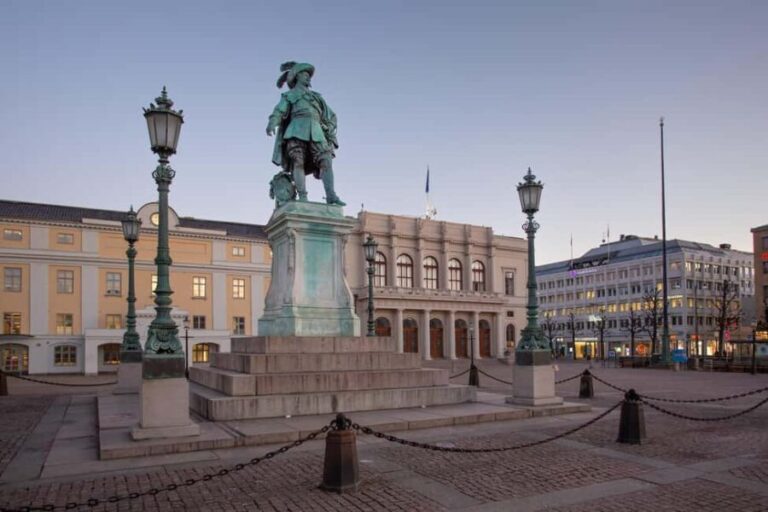 Gothenburg: Guided Walking Tour of the Main Landmarks - Practicalities and Value