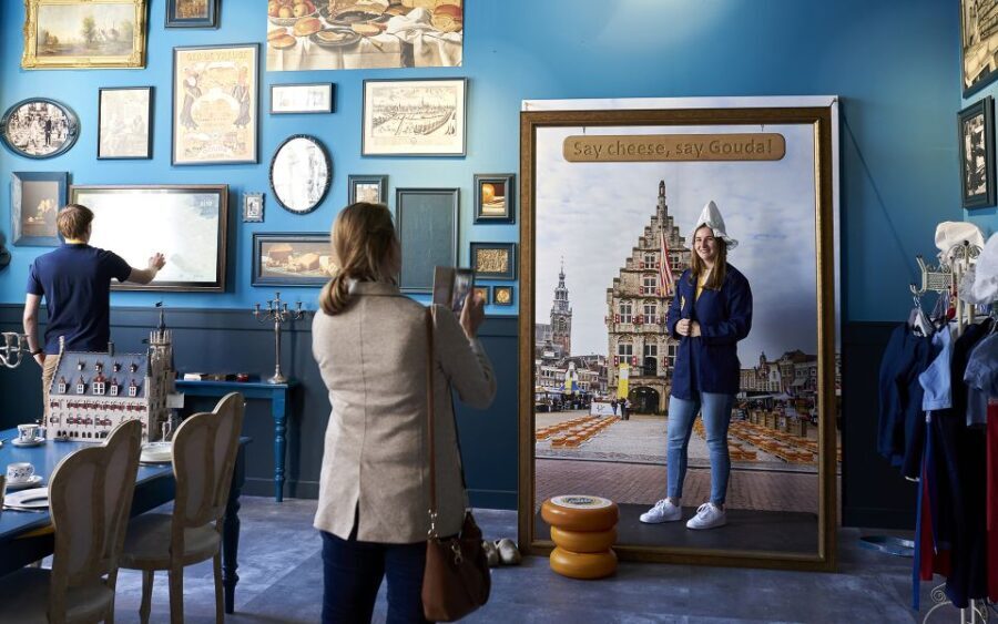 Gouda: Gouda Cheese Experience Entry Ticket - Location and Overall Atmosphere