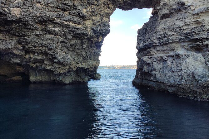 Gozo: 20 minute Comino Cave Tour + Blue Lagoon Drop off - Who Will Love This Tour?