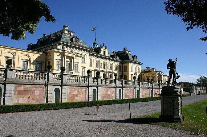 Grand Castle Tour Drottningholm and Gripsholm (private service) - Who Should Consider This Tour