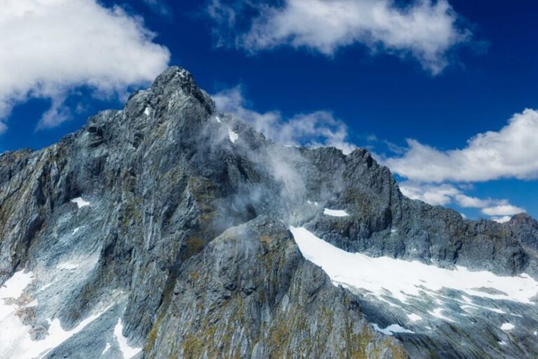 Grand Tour | Helicopter Flight | Milford Helicopters - The Experience and Its Perks