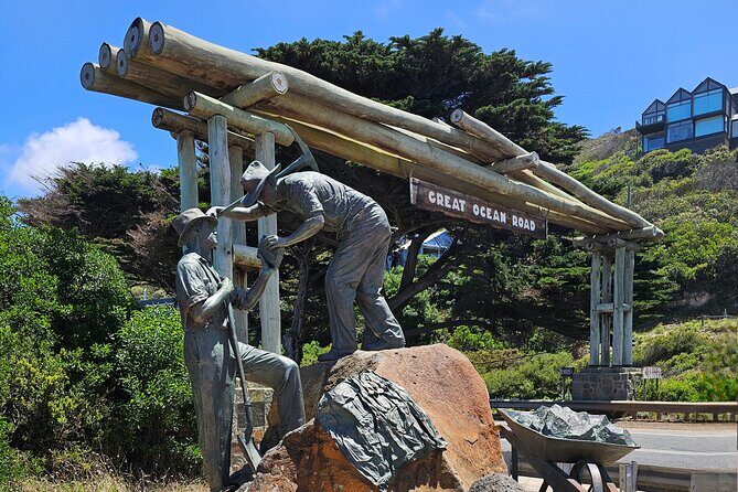Great Ocean Road Small Group Tour with Dingos, Sparkling & Lunch - Discovering the Great Ocean Road: A Detailed Review