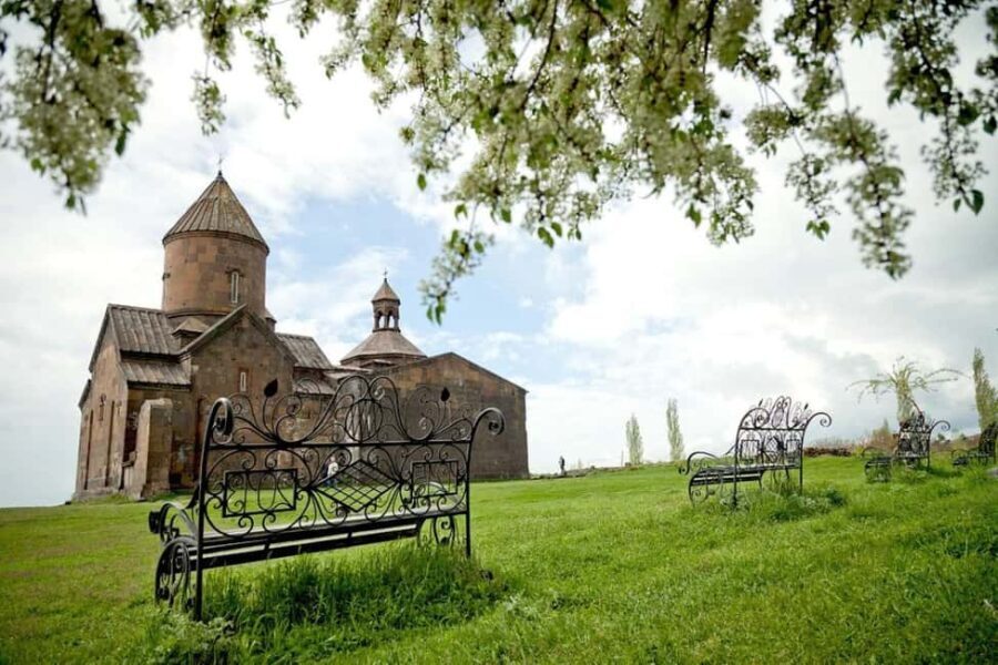 Group tour: Saghmosavank, Echmiadzin Cathedral and Zvartnots - Why This Tour Works for You