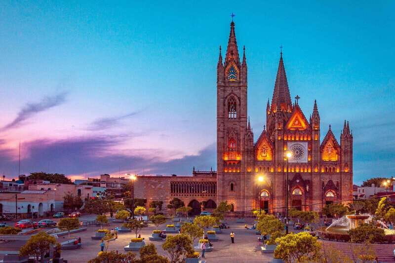 Guadalajara: Guided Tlaquepaque Night Tour with Hotel Pickup - Final Thoughts: Is This Tour Worth It?