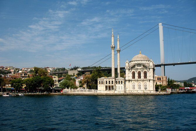 Guided Bosphorus & Black Sea Cruise with Stopover Asia and Lunch - Starting Point & Transportation