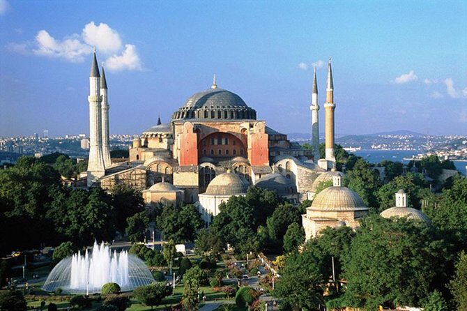 Guided Hagia Sofia, Blue mosque, Basilica Cistern skip lines tour - Detailed review of the tour experience