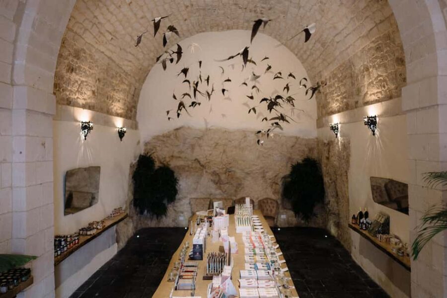 Guided tasting of the "Best Chocolate of Modica." - How This Tour Fits into Your Sicily Adventure