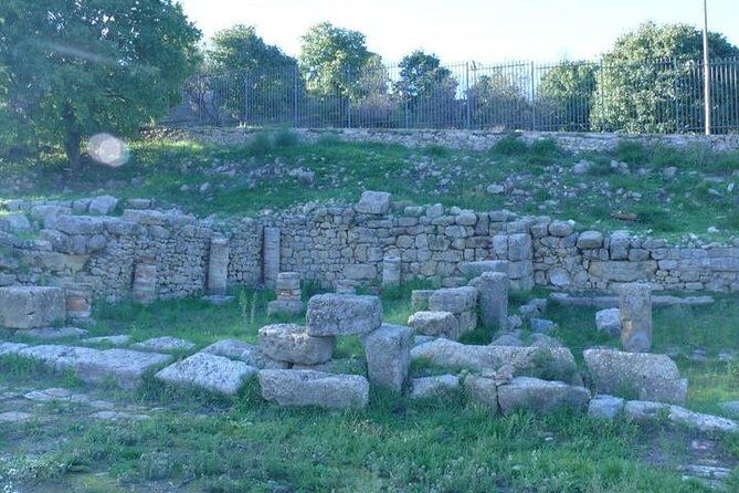 Guided Tour in Morgantina. Visit Morgantina. - The Sum Up