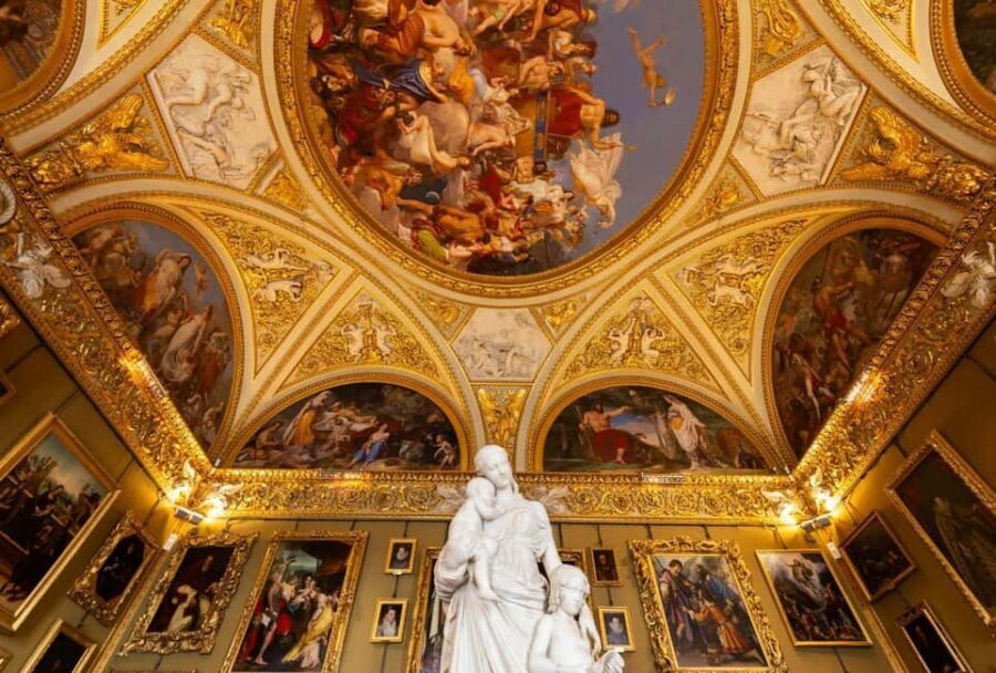 Guided tour of Palazzo Pitti: Botticelli, Caravaggio, and Raphael compared - Who Should Book This Tour?