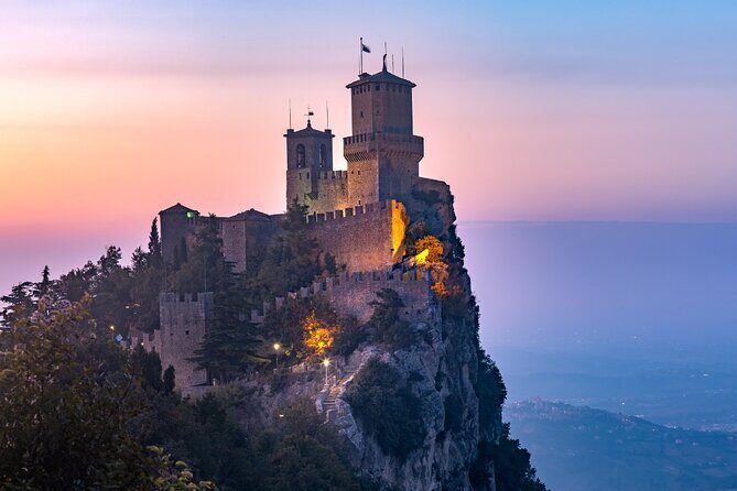 Guided Tour of San Marino at Sunset with aperitif included - The Value of the Experience
