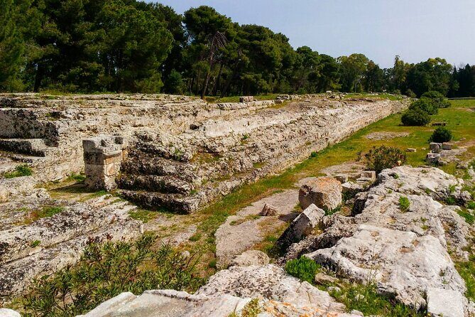 Guided tour of the Greek Theater and the Neapolis of Syracuse - An In-Depth Look at the Syracuse Neapolis Tour