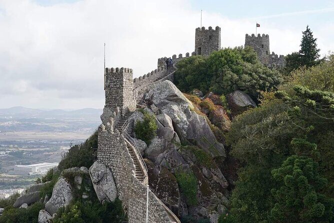 Guided Tour to Sintra and Cascais - Discovering Sintra: The Enchanting Moated Village