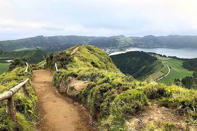 Guided Tour to the Sete Cidades Volcano in São Miguel Azores - Authentic Reviews: What Travelers Are Saying