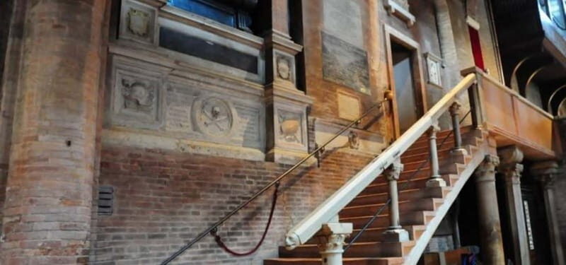 Guided visit to Modena Cathedral: a film in stone - In-Depth Review