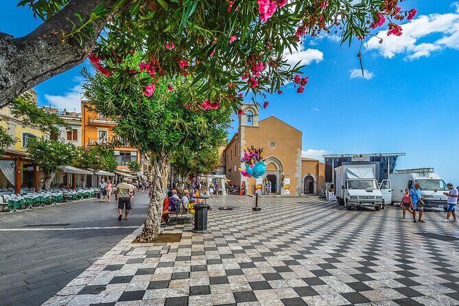 Guided Walking Tour in Taormina - FAQ