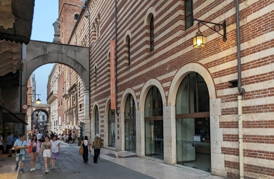 Guided Walking Tour in Verona - What Makes This Tour Stand Out