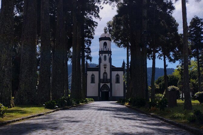 Half Day Private Tour in Sete Cidades - Exploring São Miguel’s Volcanic Landscape: A Deep Dive
