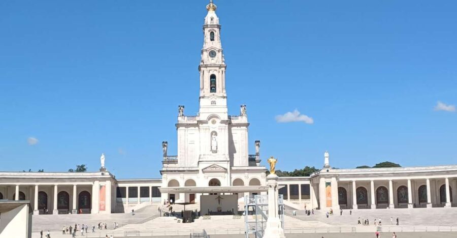 Half-Day Small Group to Fátima & the Little Shepherds town - The Heart of the Tour: Fatima’s Sanctuary and Religious Sites
