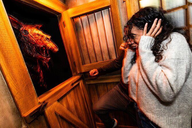 Halloween Horror Nights Admission Tickets at Universal Studios Hollywood - Is This Tour for You?