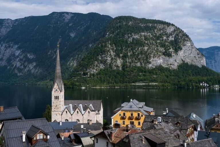 Hallstatt daytrip: Transfer to Hallstatt + Salzburg and back - An In-Depth Look at the Private Daytrip Experience