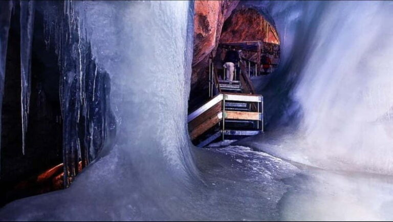 Hallstatt & Ice Cave & 5 fingers Private Trip From Salzburg - The Full Experience: What to Expect on This Tour