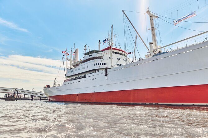 Hamburg: 2-hour harbor cruise - Who Should Consider This Tour?