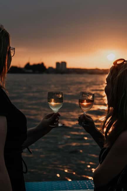 Hamburg: Cheese & Wine Cruise - Practical Details and Tips