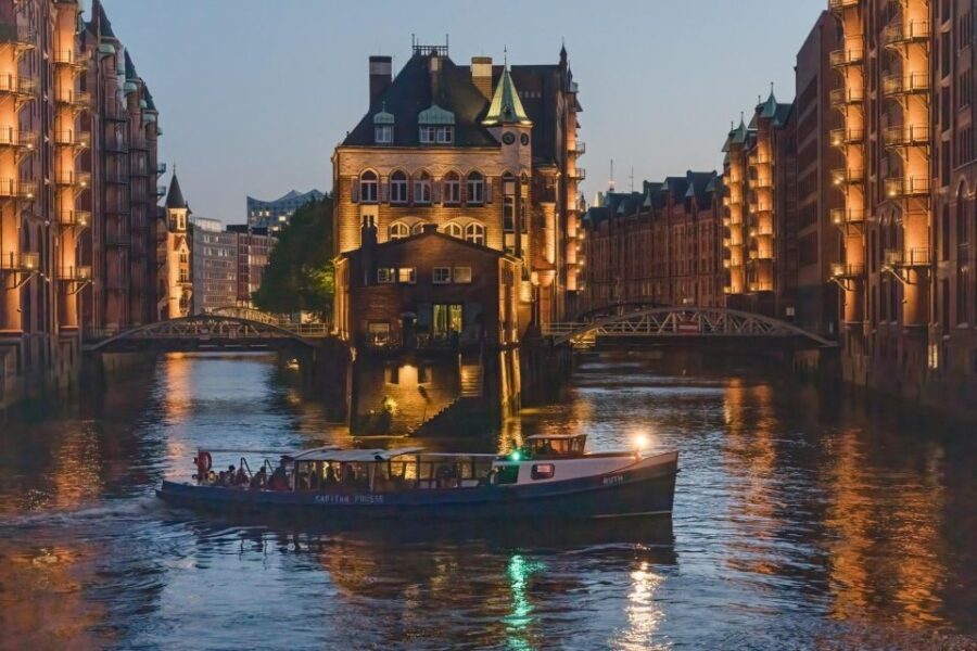 Hamburg Combi: 1,5h Evening Cruise & 2h Reeperbahn Tour - A Detailed Look at the Hamburg Combi Experience