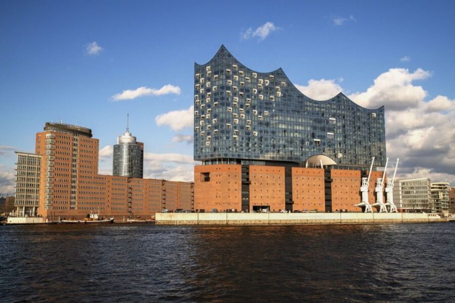 Hamburg: Elbe Riverside Private Guided Walking Tour - Exploring Hamburg’s Riverside: An In-Depth Guide