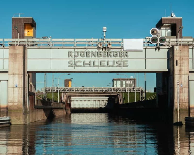 Hamburg: Grand harbor tour, 1 hour - The Sum Up