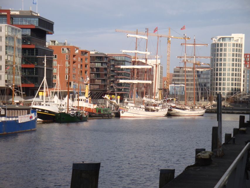 Hamburg Harbor: 3.5-Hour Guided Tour by Bike - Itinerary Breakdown: From Kietz to Veddel