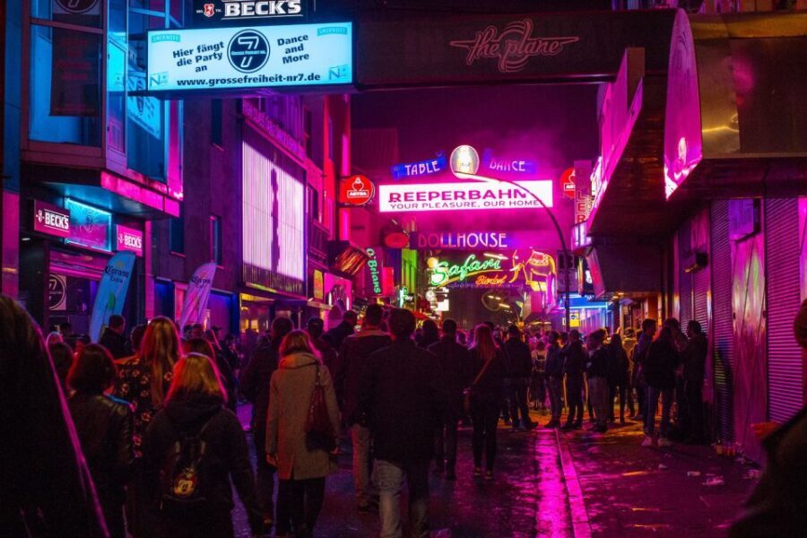 Hamburg: In the Footsteps of "Olivia" Reeperbahn Tour - Who Should Consider This Tour?