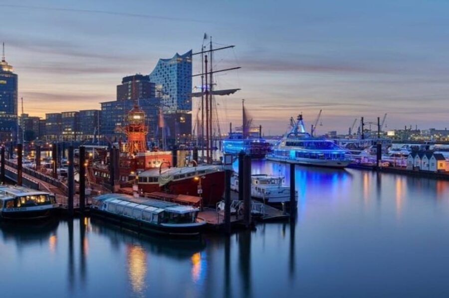 Hamburg : Old town Walking Tour With A Guide - Final Thoughts: Is This Tour Right for You?