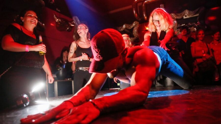 Hamburg: Olivias Wilde Jungs - Group Entry and Lounge - What to Expect on Your Visit