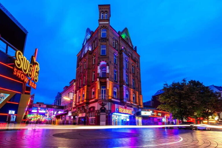 Hamburg: Pamela unpacks! - Kieztour with a drag queen - Who Should Consider This Tour?