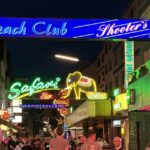Hamburg: Reeperbahn pub crawl with insider-guide & shots - Practical Details and Recommendations