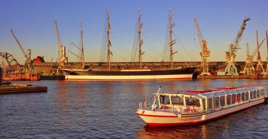 Hamburg: Sightseeing Cruise through the City's Waterways - Authentic Experiences and Reviews