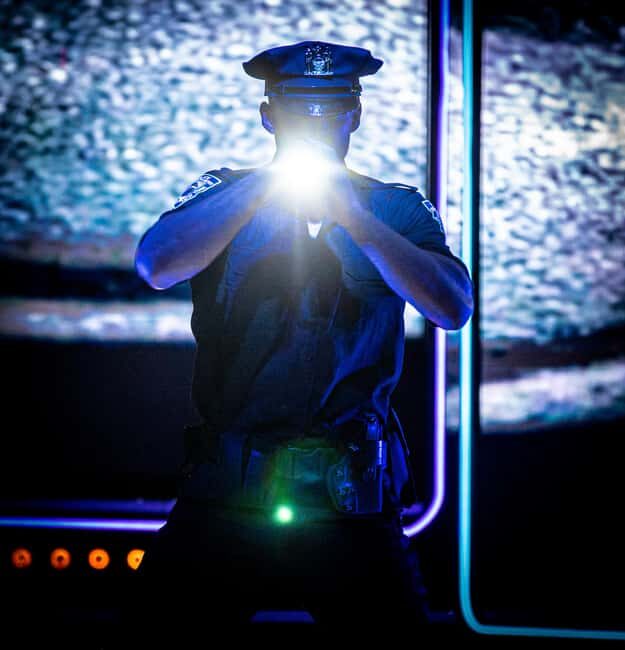 Hamburg: SIXX PAXX Men´s Perfoming Arts Show - Who Should Consider This Experience?