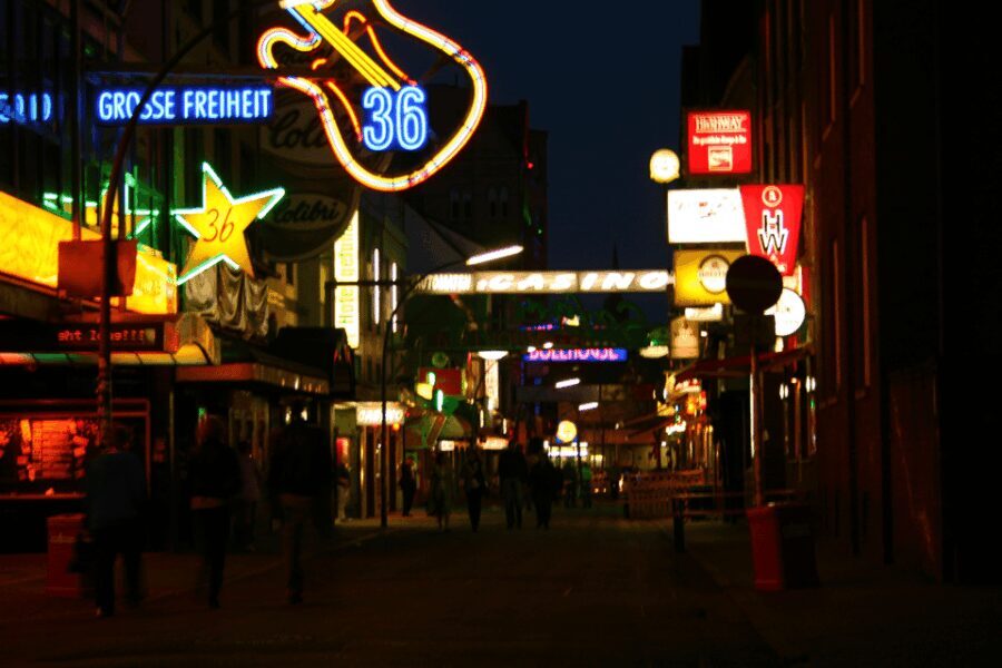 Hamburg St Pauli: Red Light District Walking Tour - Who Should Consider This Tour?