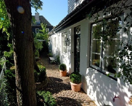 Hamburg: Tour of Blankenese on the Banks of the Elbe - Who this tour is best for