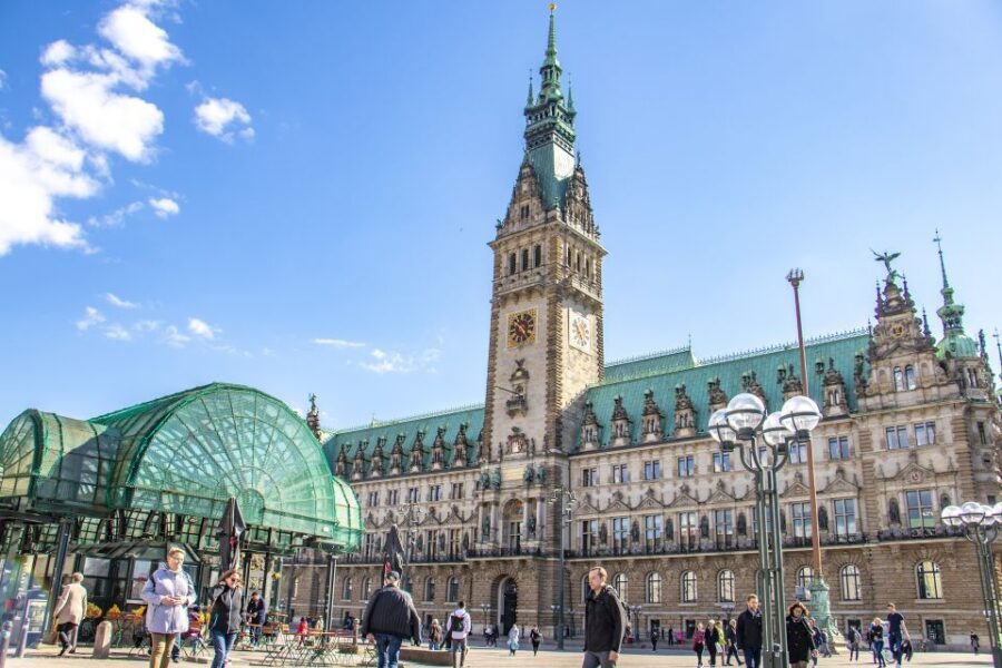 Hamburgs Art and Culture revealed by a Local - What’s Included and What to Consider