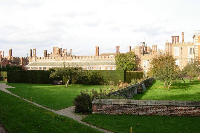 Hampton court palace private tour from London - Value and Practicality