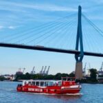 Harbor Tour with Live moderation in German - A Closer Look at the Harbor Tour Experience