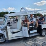 Helsinki City: 2.5-Hour City Tour with Electric TukTuk - Itinerary Breakdown: What You’ll See and Experience