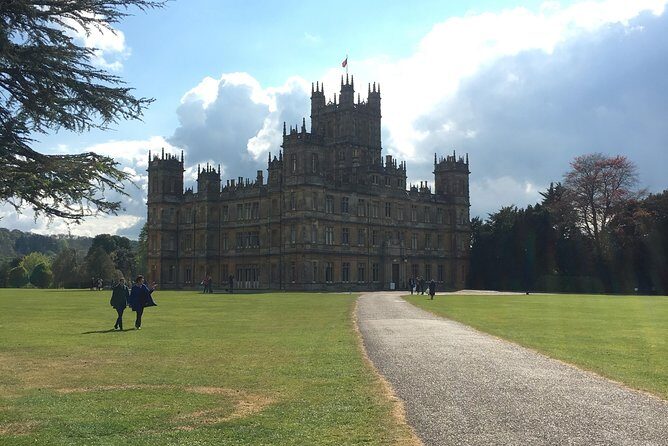 Highclere Castle Private Round Trip Transportation Service - Who Should Consider This Tour?