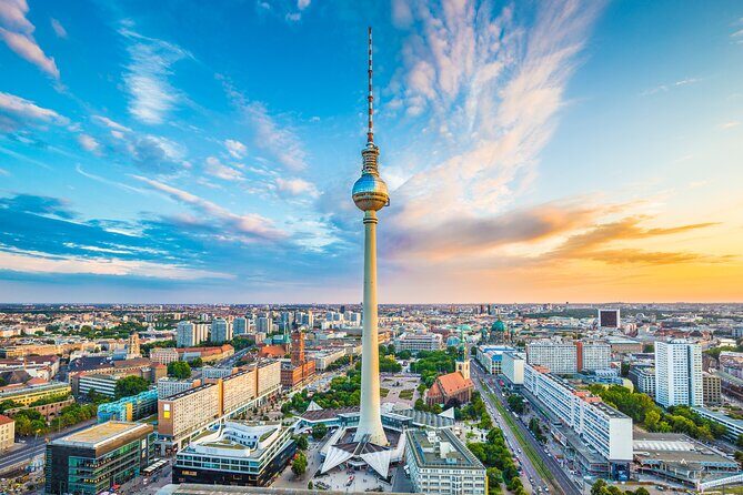 Highlights of Berlin Private Tour with Car Transport - FAQs about the Berlin Private Tour with Car Transport