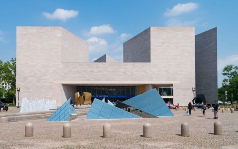 Highlights of National Gallery of Art Sculpture Garden Tour - A Detailed Look at the Experience